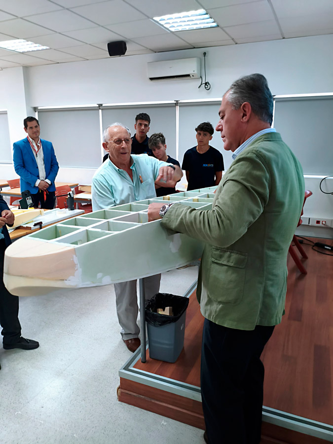 Visita del alcalde de Sevilla José Luis Sanz Ruiz en las instalaciones de nuestro centro ADAITS. 10