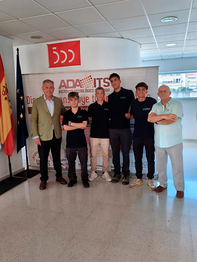 Visita del alcalde de Sevilla José Luis Sanz Ruiz en las instalaciones de nuestro centro ADAITS. 13