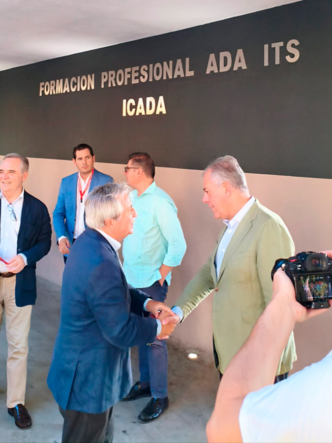 Visita del alcalde de Sevilla José Luis Sanz Ruiz en las instalaciones de nuestro centro ADAITS. 14