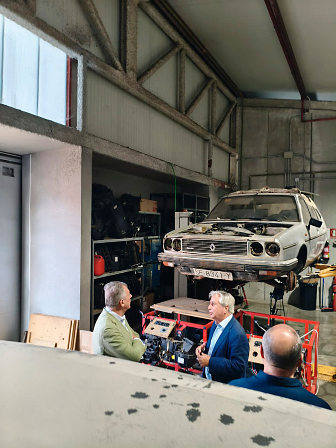 Visita del alcalde de Sevilla José Luis Sanz Ruiz en las instalaciones de nuestro centro ADAITS. 5