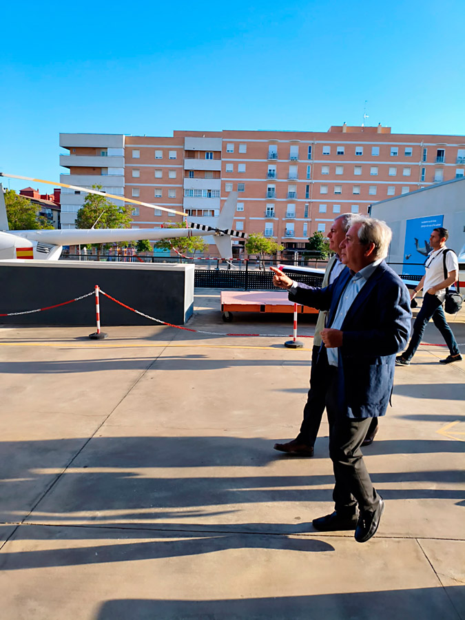 Visita del alcalde de Sevilla José Luis Sanz Ruiz en las instalaciones de nuestro centro ADAITS. 6