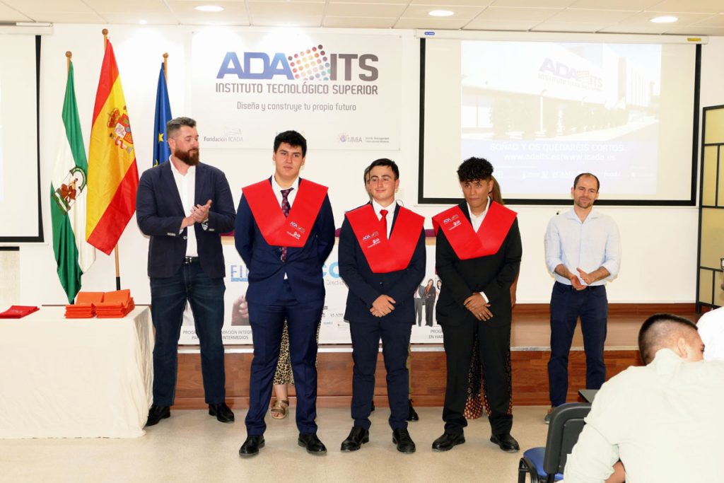 Clausura del Curso 2024/2025 – Bachillerato y DAW 16